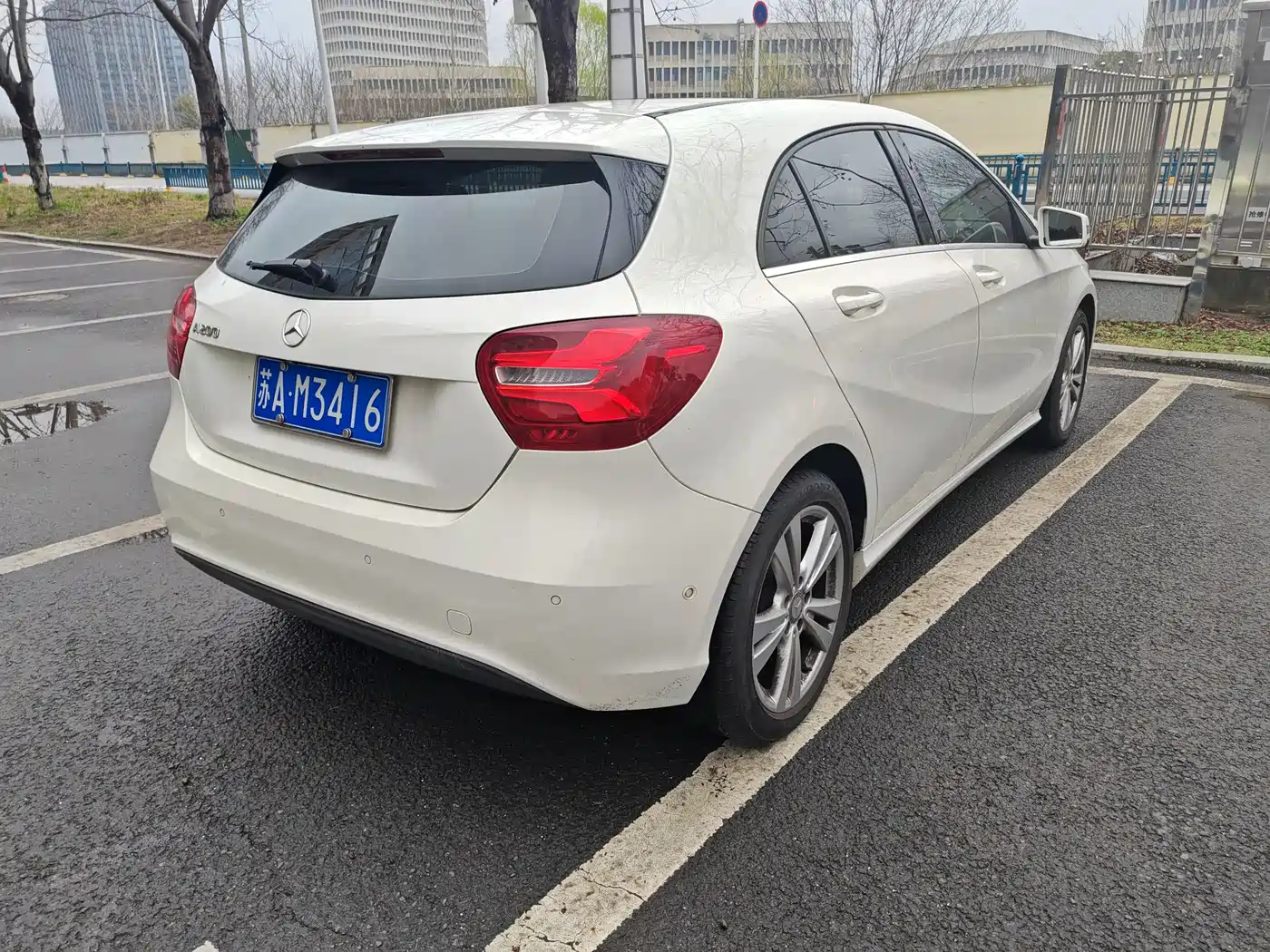 Mercedes-Benz A-Class (Import) 2016 A 200 Dynamic фото 2