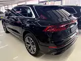 Photo 5 - Audi Q8