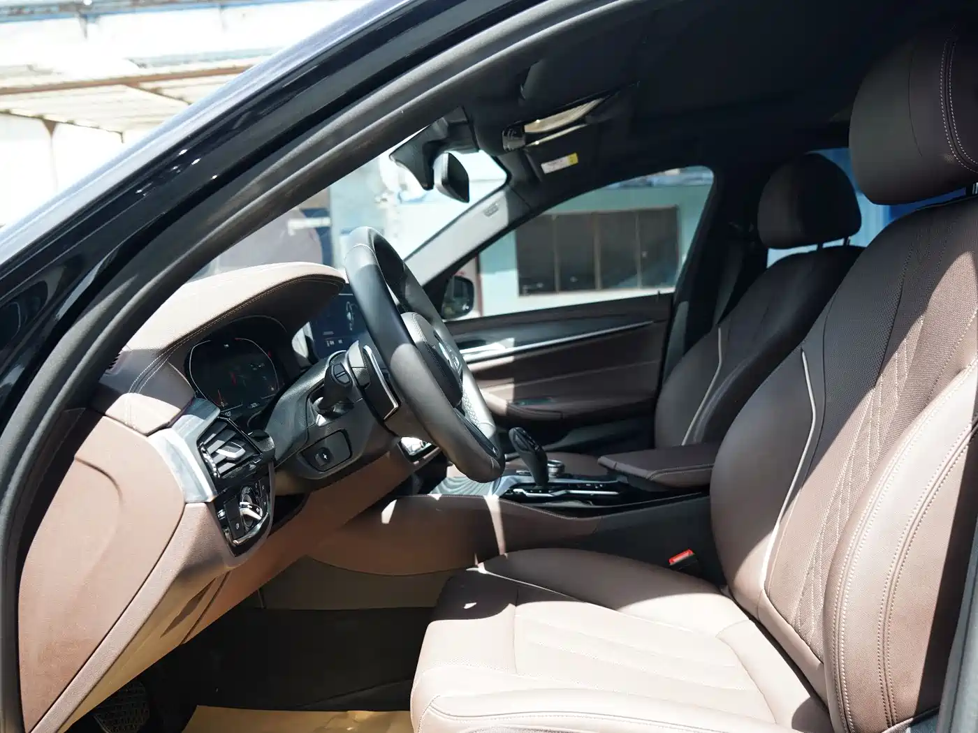 BMW 5 Series 2023 Facelift 530Li Leading M Sport Package фото 6