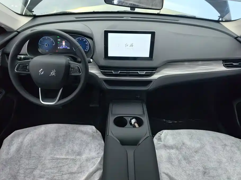 Hongqi E-QM5 2026 2025 610km PLUS