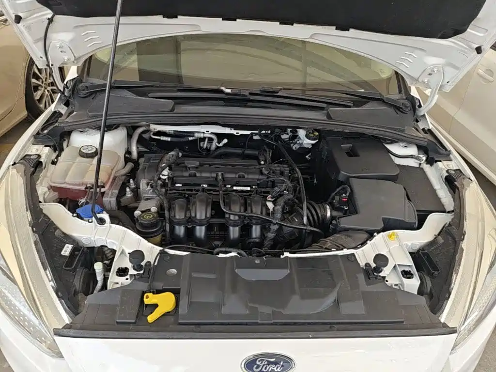 Фото 20 - Ford Focus