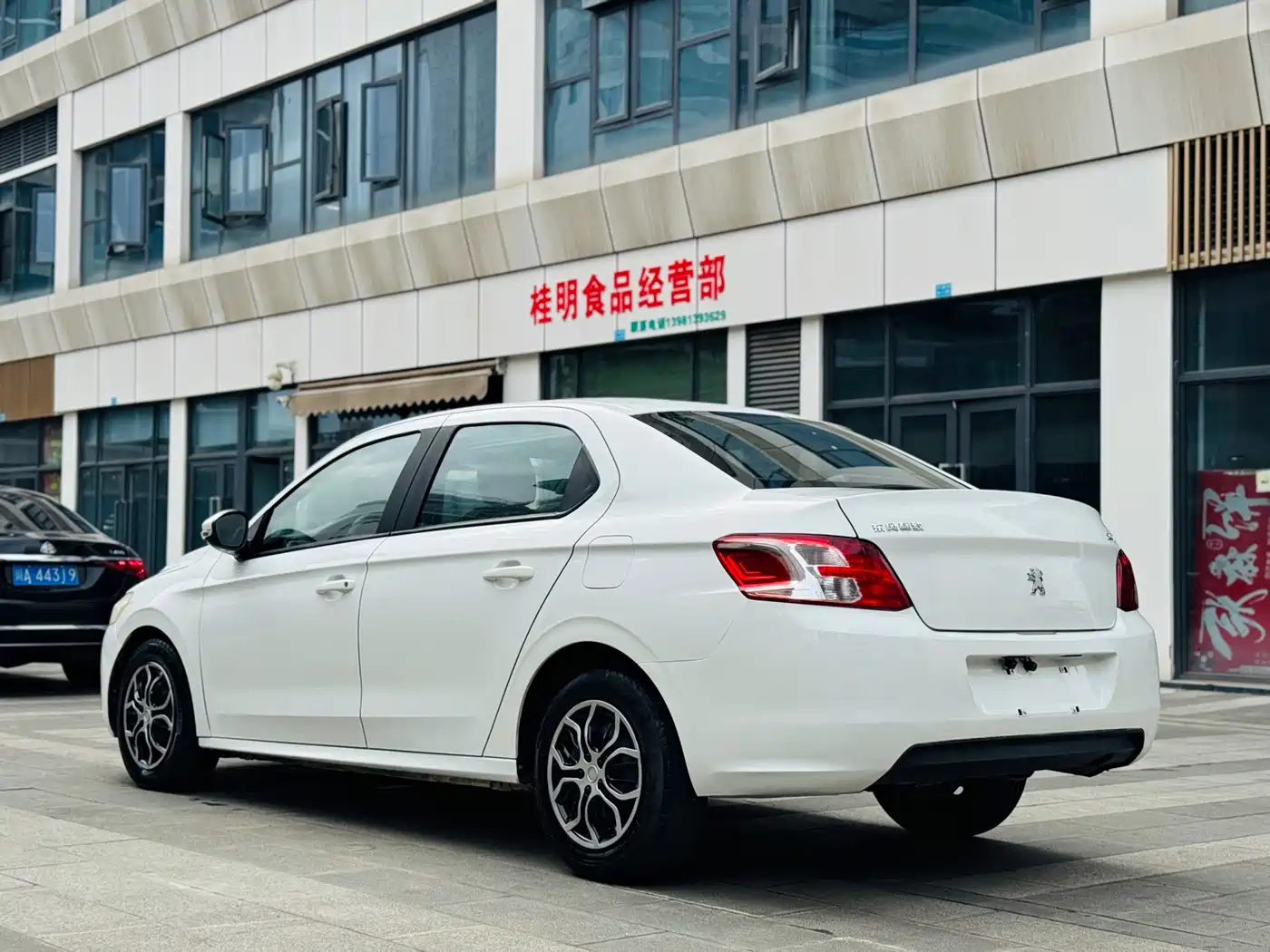 Peugeot 301 2016 1.6L Auto Comfort Edition фото 6