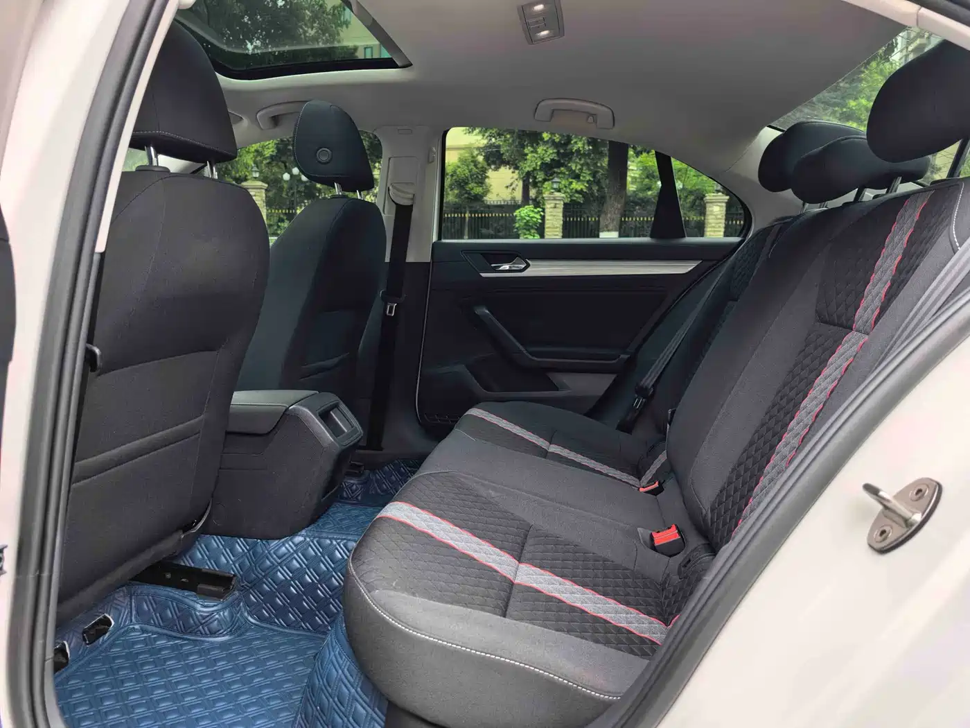 Volkswagen Lamando 2021 230TSI DSG Fashion Edition фото 5