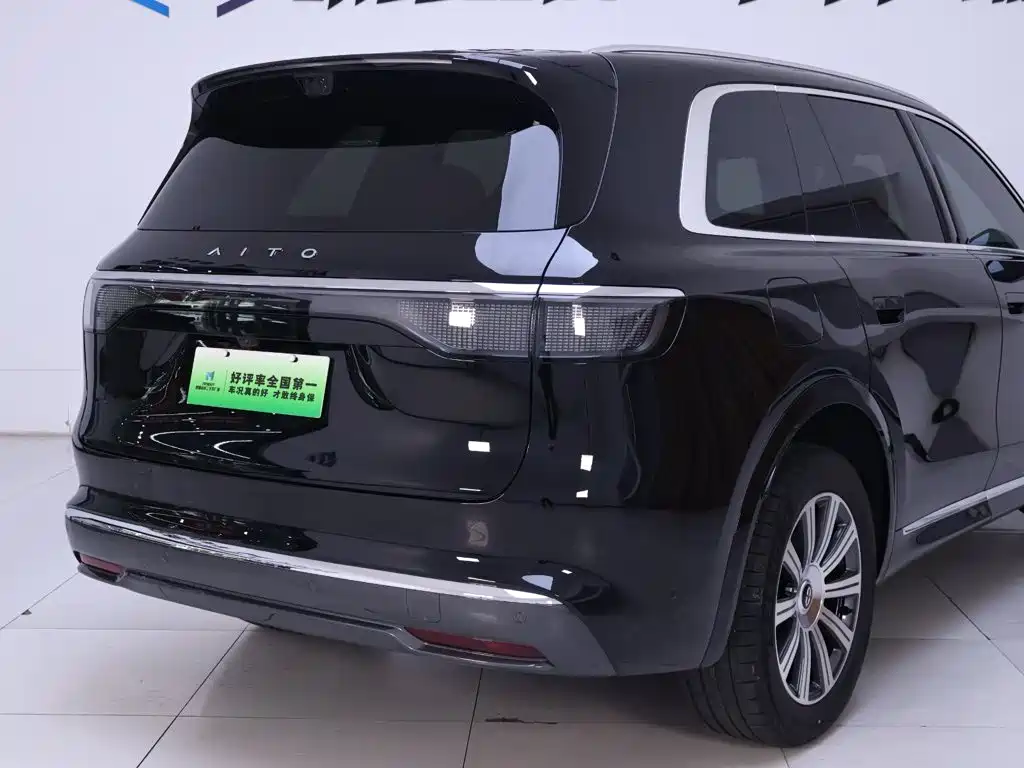 AITO Wenjie AITO M8 2026 2025 Range Extender Max+ Edition 53.4kWh 5-seater
