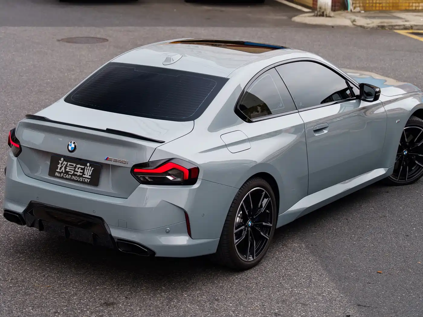 BMW M240I