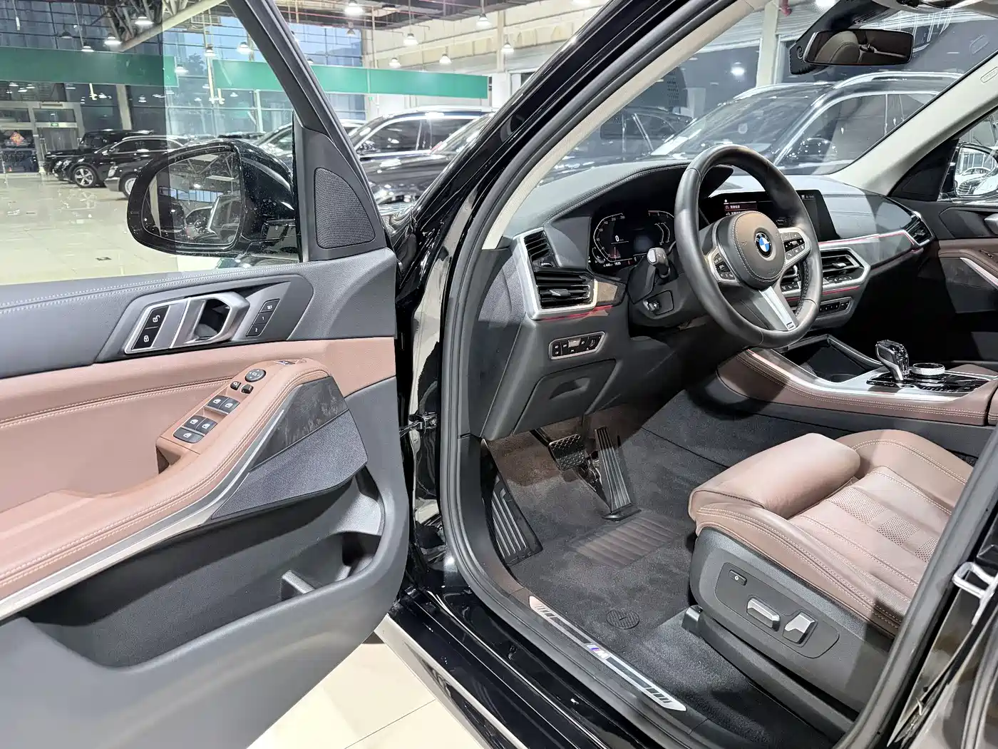 BMW X5 (Import) 2021 xDrive30i M Sport Package фото 3
