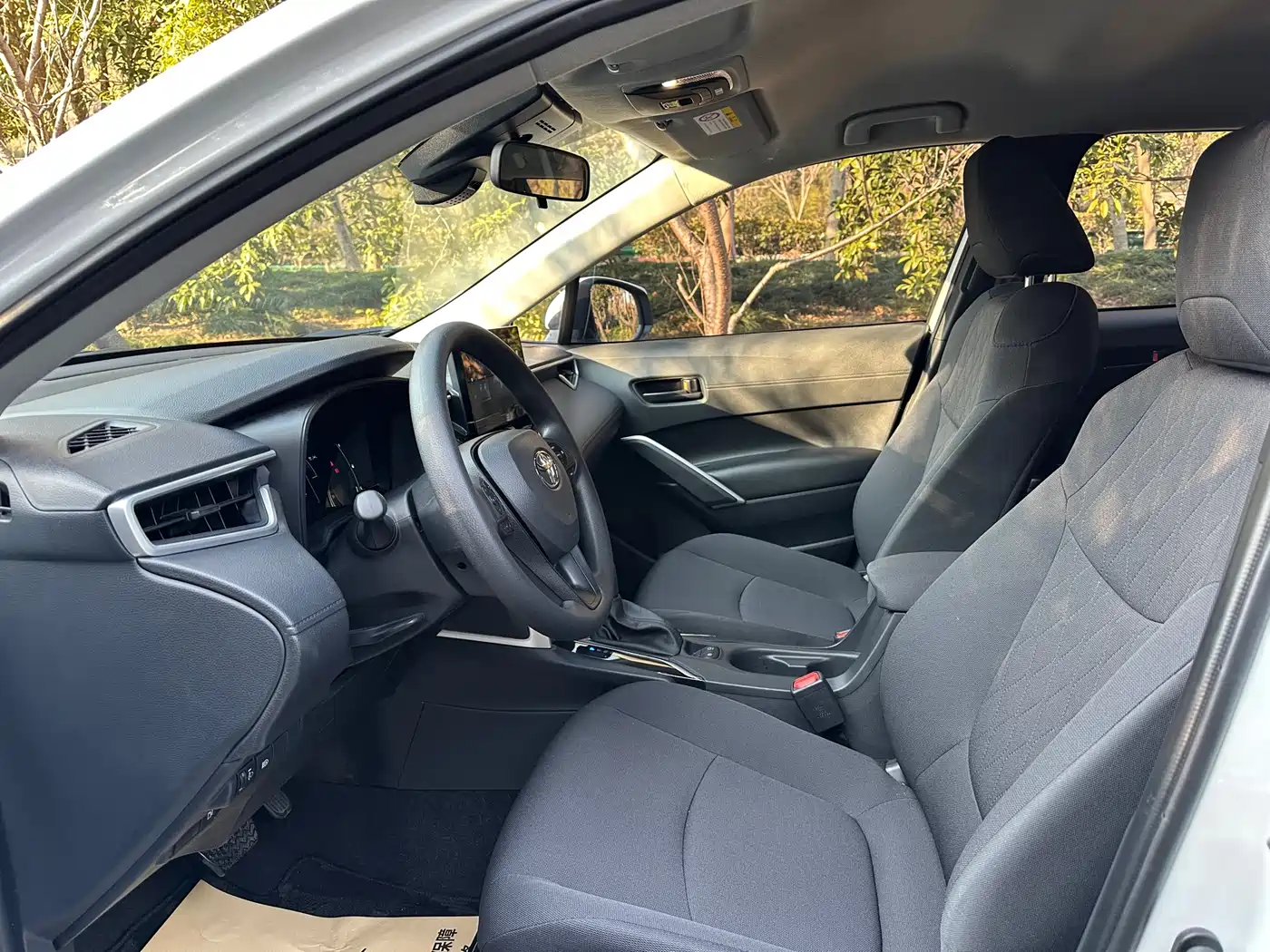 Toyota Corolla Cross 2024 2.0L Smart Hybrid Dual Engine Pioneer Edition фото 4