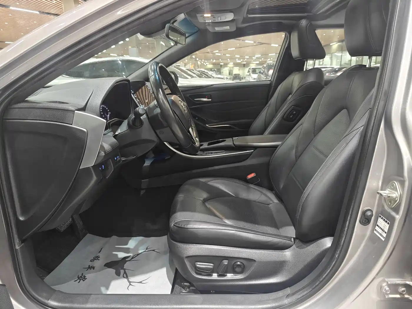 Toyota Avalon 2019 2.0L Luxury Edition (China VI) фото 7