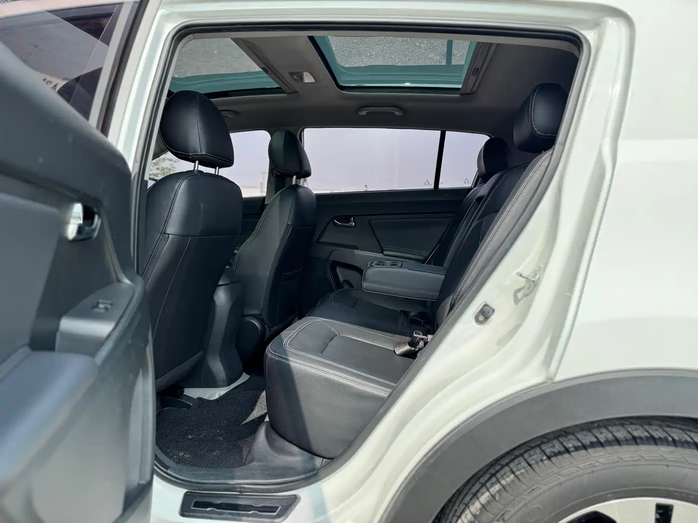 Kia Sportage 2014 2.0L Automatic 2WD DLX фото 27