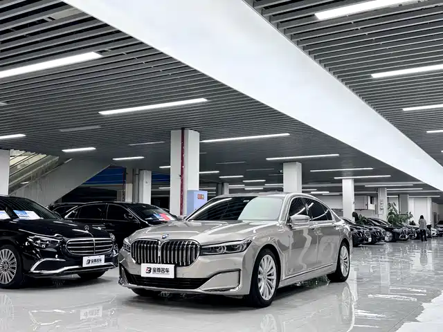 BMW 7 SERIES