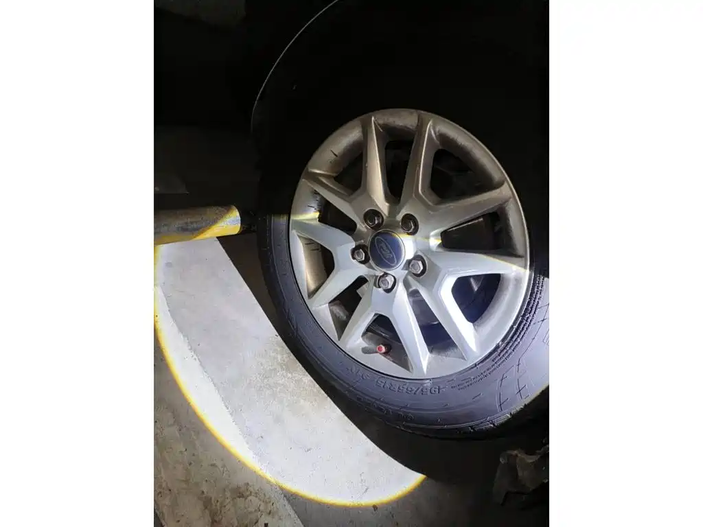 Photo 7 - Ford Focus