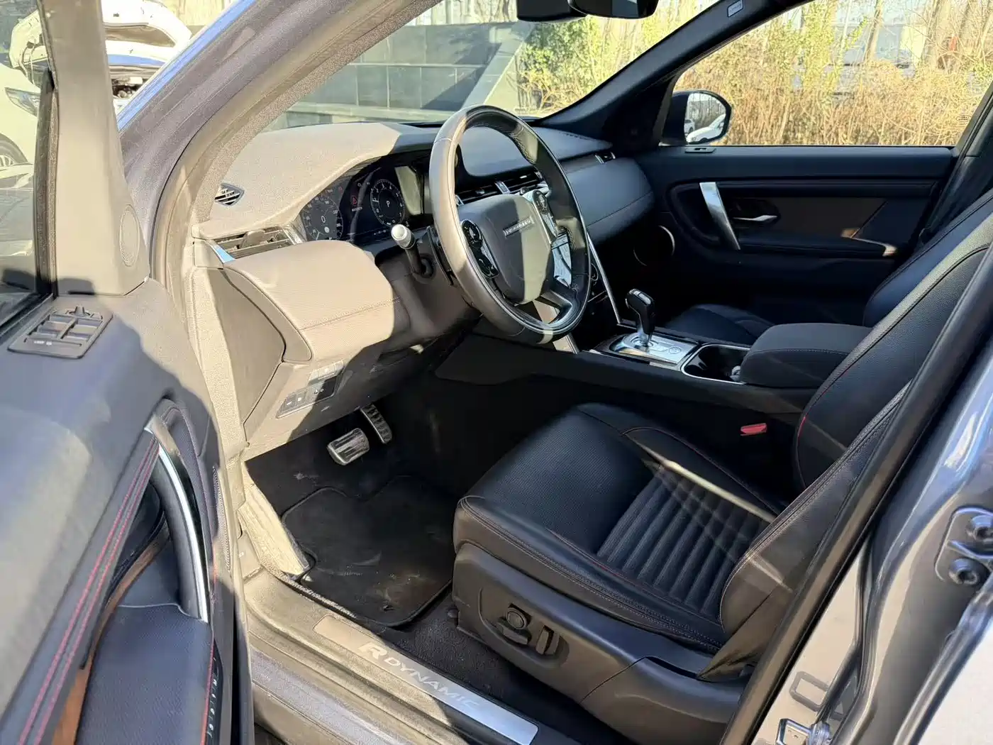 LAND ROVER DISCOVER NEW ENERGY SOURCES FOR SPORTS