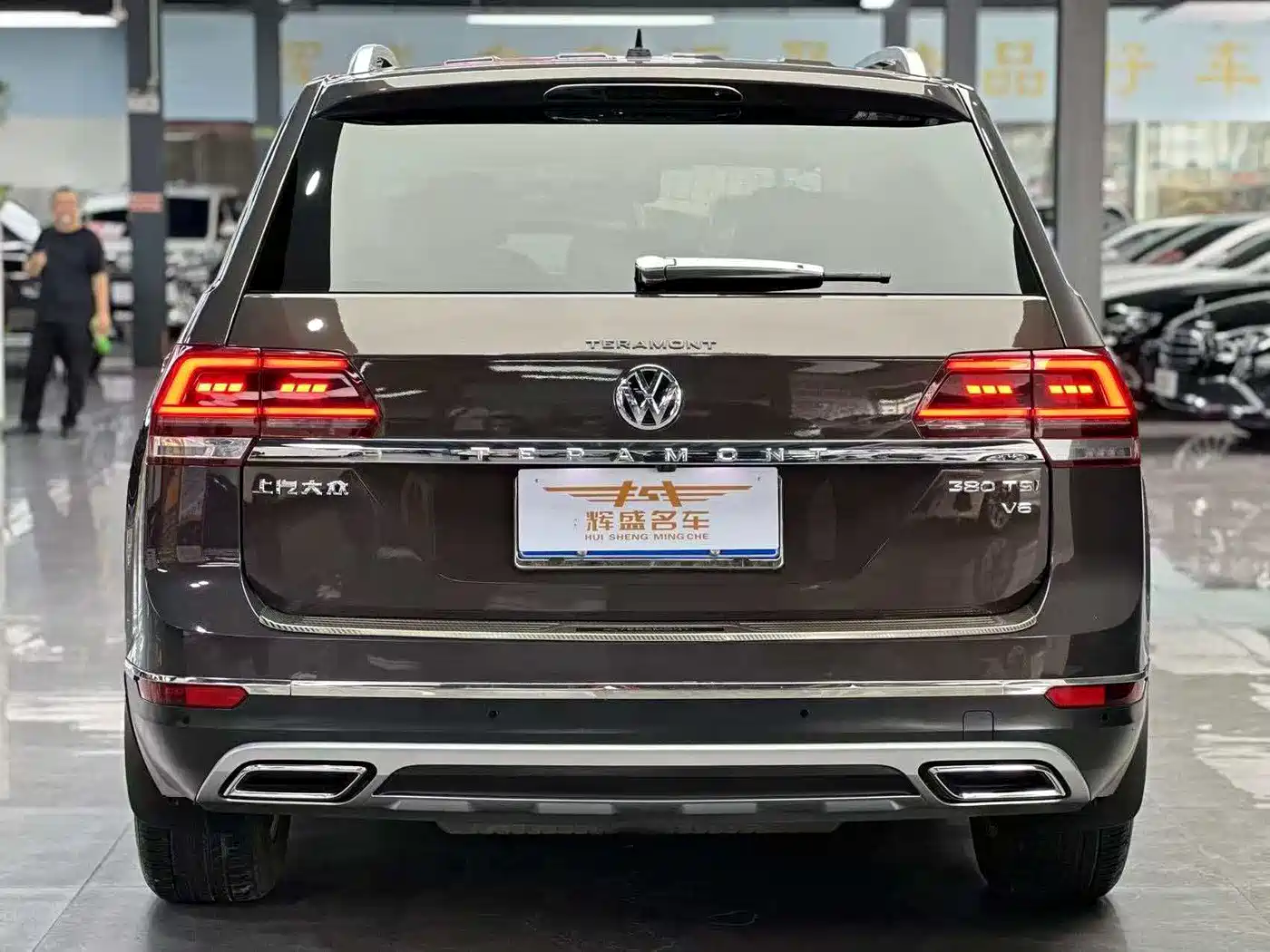 Volkswagen Teramont 2020 330TSI 2WD Comfort China VI фото 4