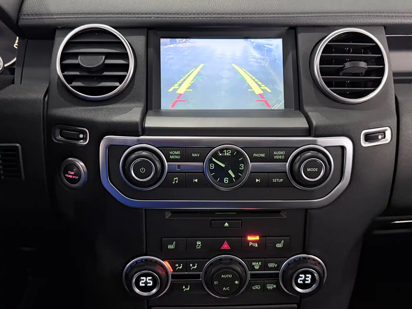 Land Rover Discovery 2016 3.0 SC Black Edition SE фото 13