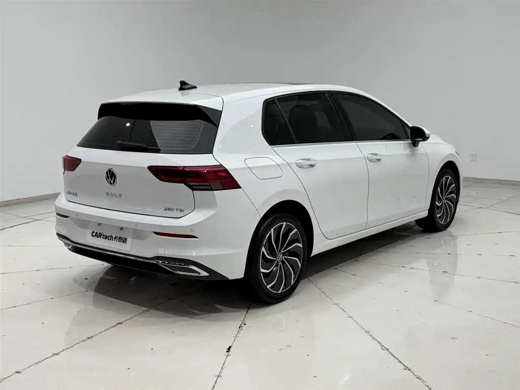 Volkswagen Golf 2023 Facelift 280TSI DSG Pro фото 8