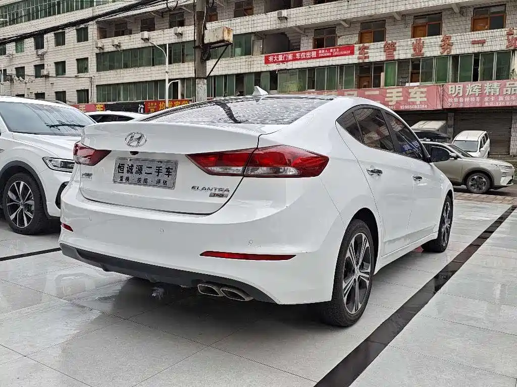 Hyundai Elantra 2018 1.4T DCT Dynamic·Vitality Model фото 8