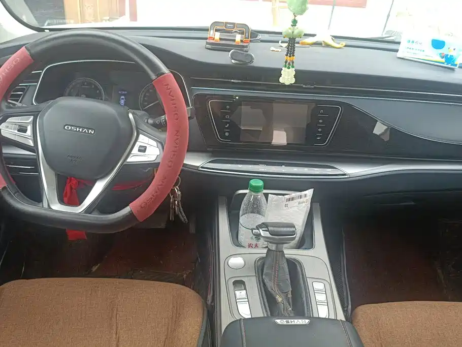 صورة 12 - Changan Oshan X7