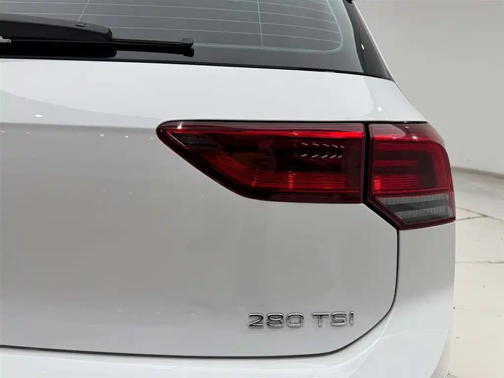 Volkswagen Golf 2023 Facelift 280TSI DSG Pro фото 10