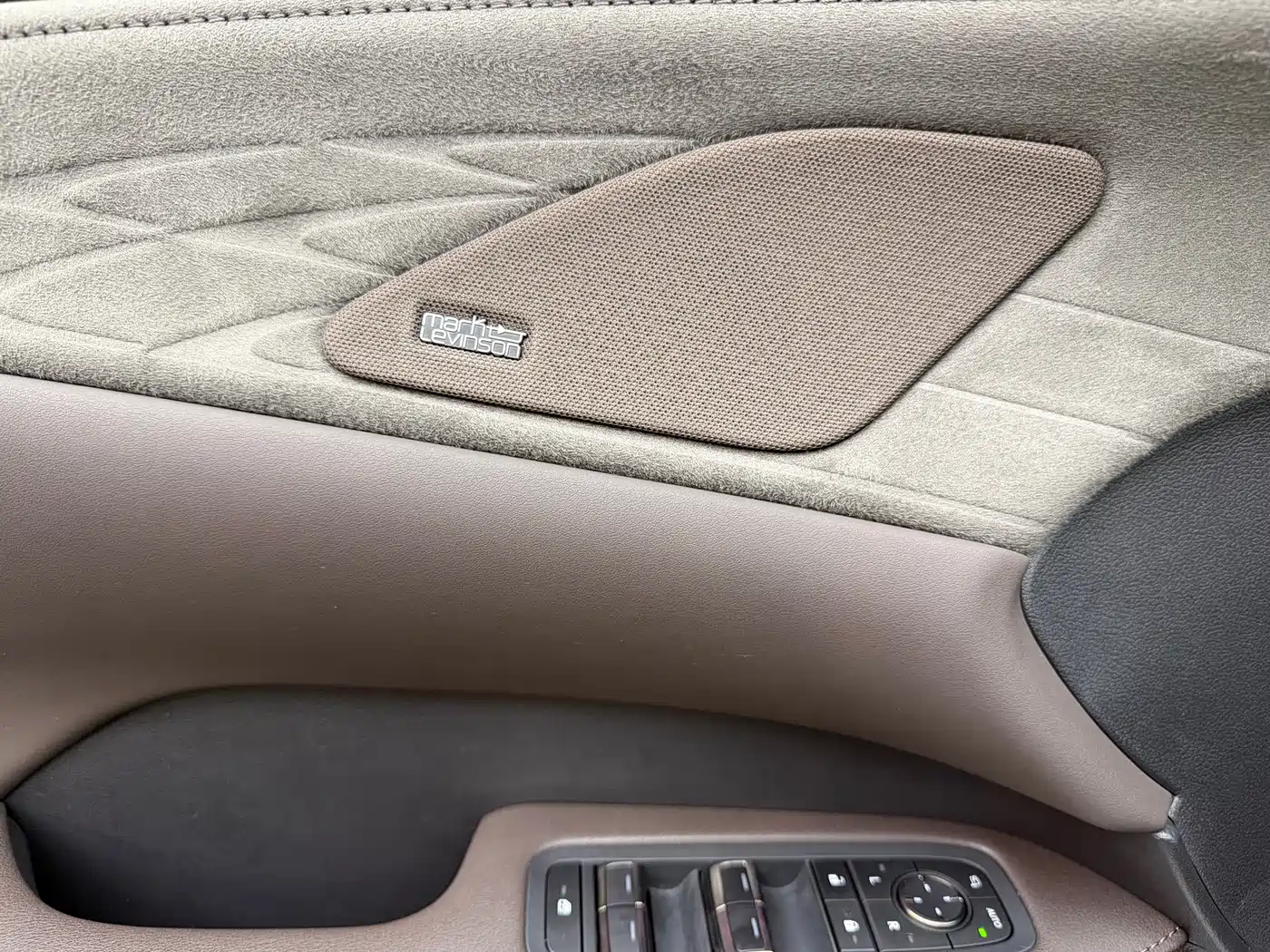 Lexus RX New Energy 2023 450h+ 4WD Enjoyment фото 18