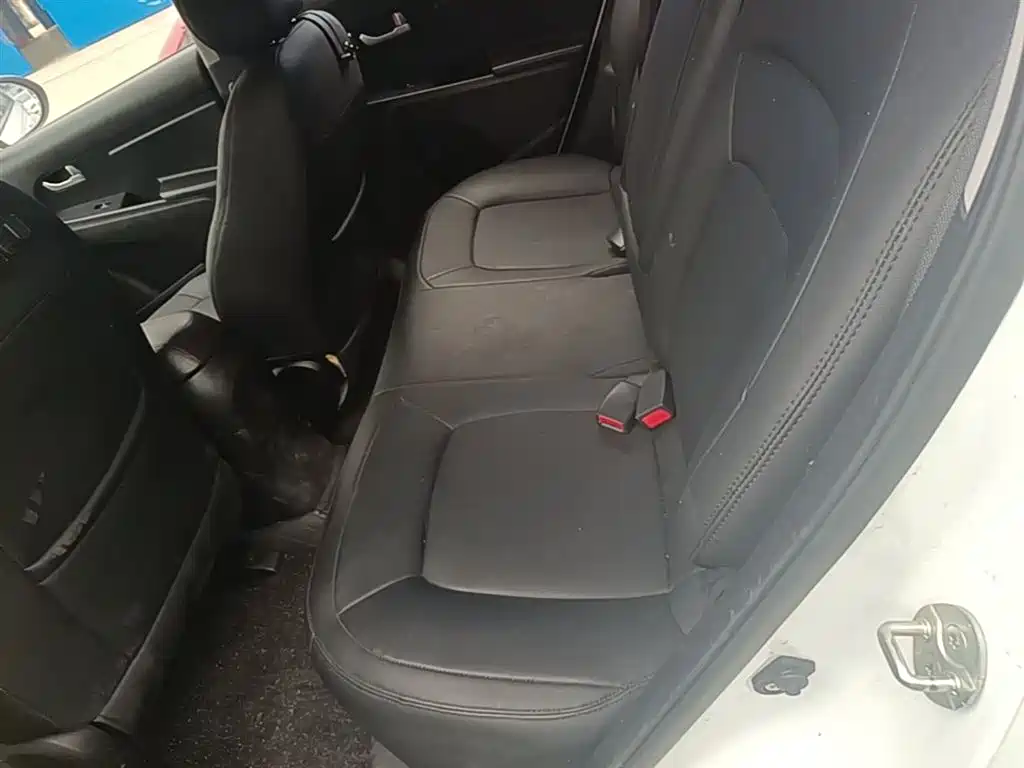 Kia Sportage 2016 2.0L Automatic 2WD GL фото 17