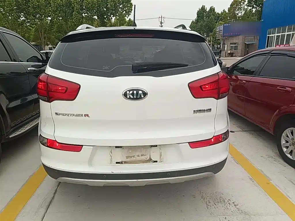 Kia Sportage 2016 2.0L Automatic 2WD GL фото 6