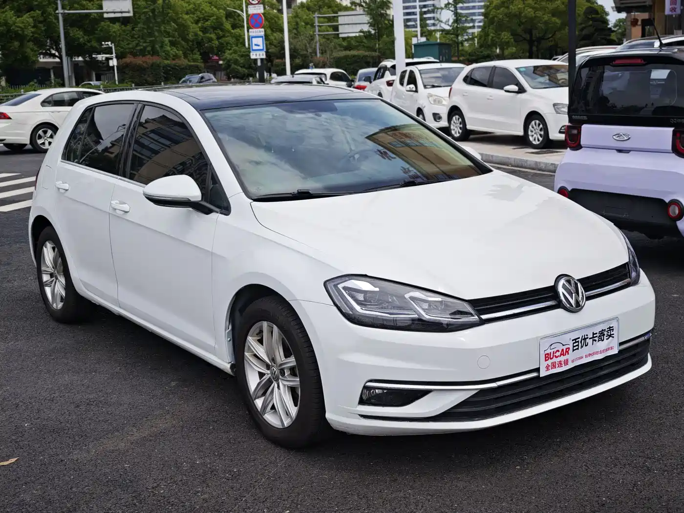 Volkswagen Golf 2018 230TSI Automatic Comfort фото 6