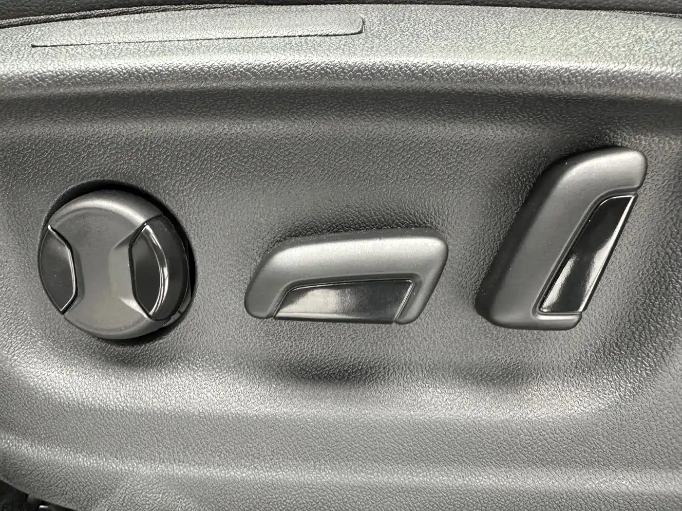 Volkswagen Tharu 2022 280TSI FWD Luxury Edition фото 12