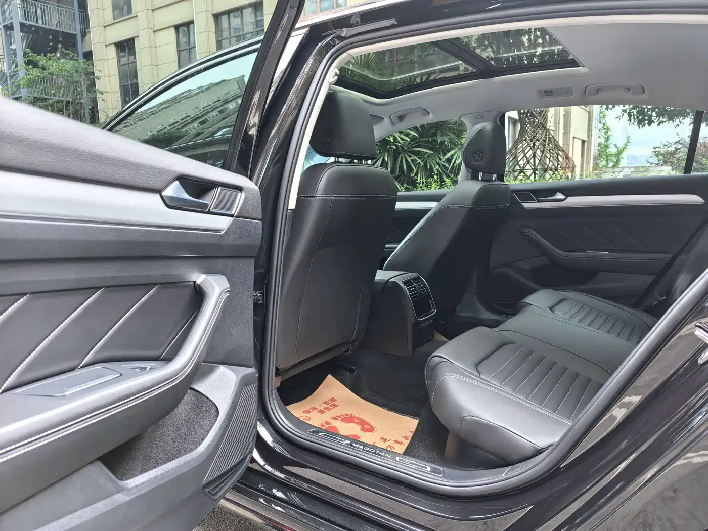 Volkswagen Magotan 2023 2 Million Units Commemorative Edition 280TSI DSG Comfort фото 6