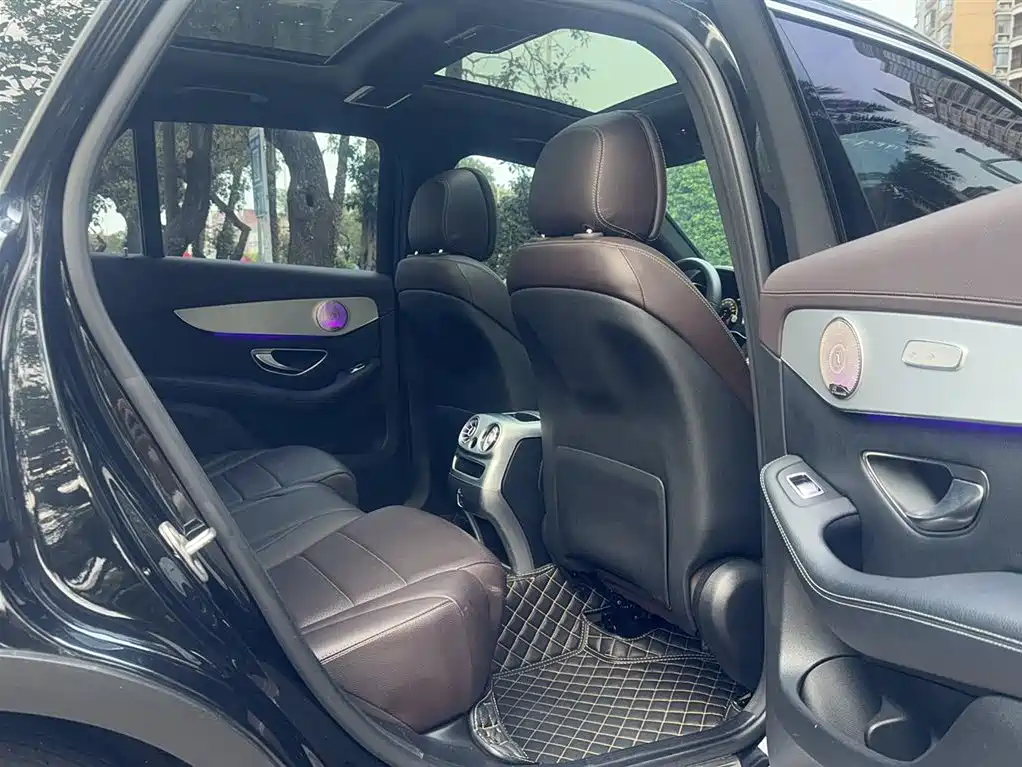 MERCEDES-BENZ GLC