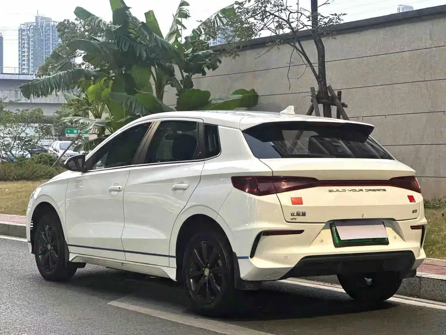 Фото 7 - BYD e2