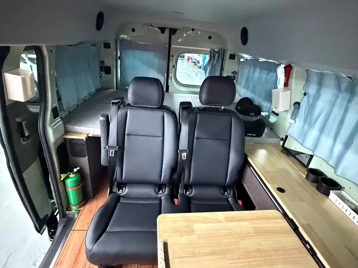 Yuan Cheng Farizon Super VAN 2024 2024 Smart Wealth Edition Short Wheelbase Medium Roof 68kWh