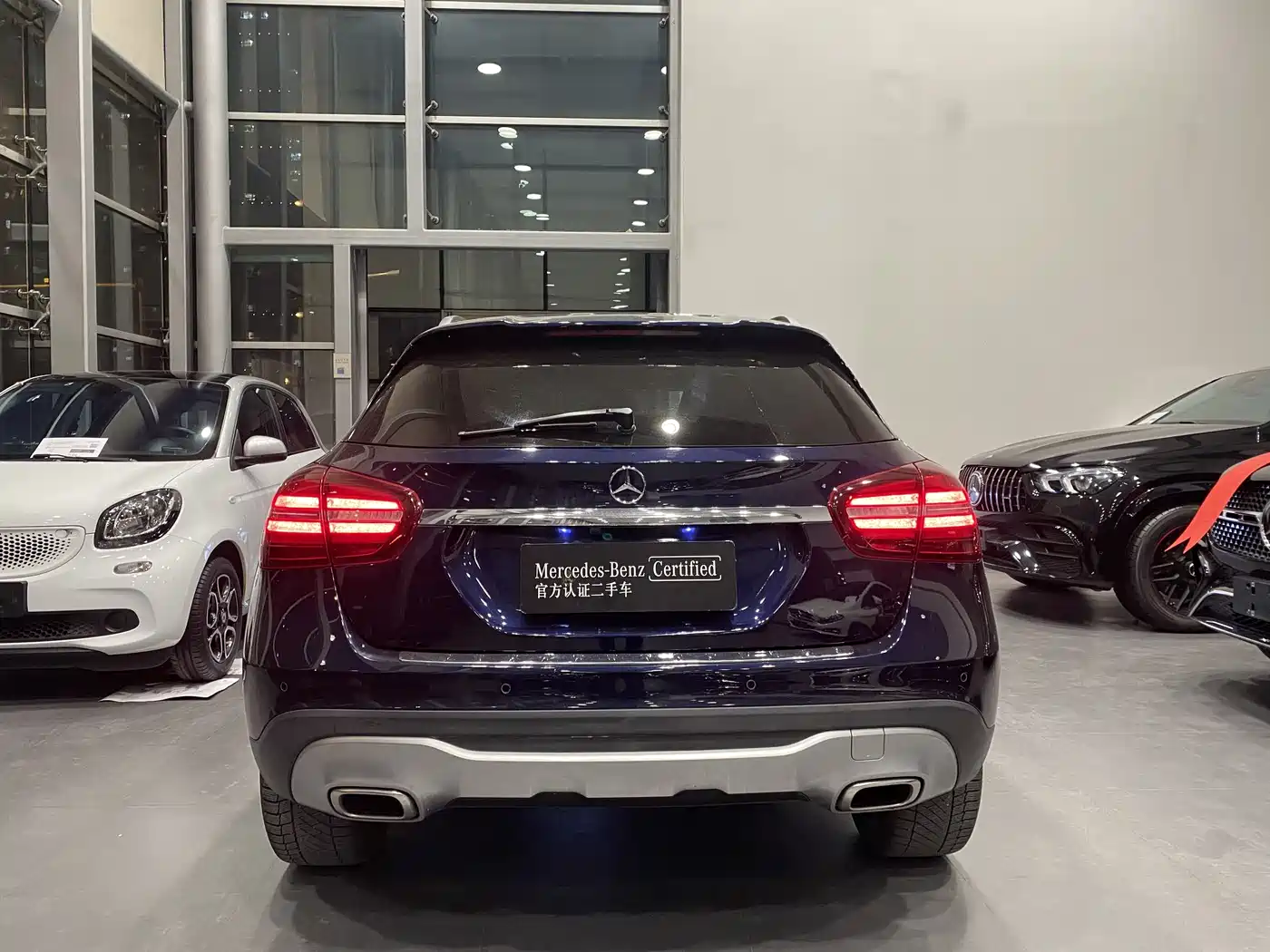 MERCEDES-BENZ GLA