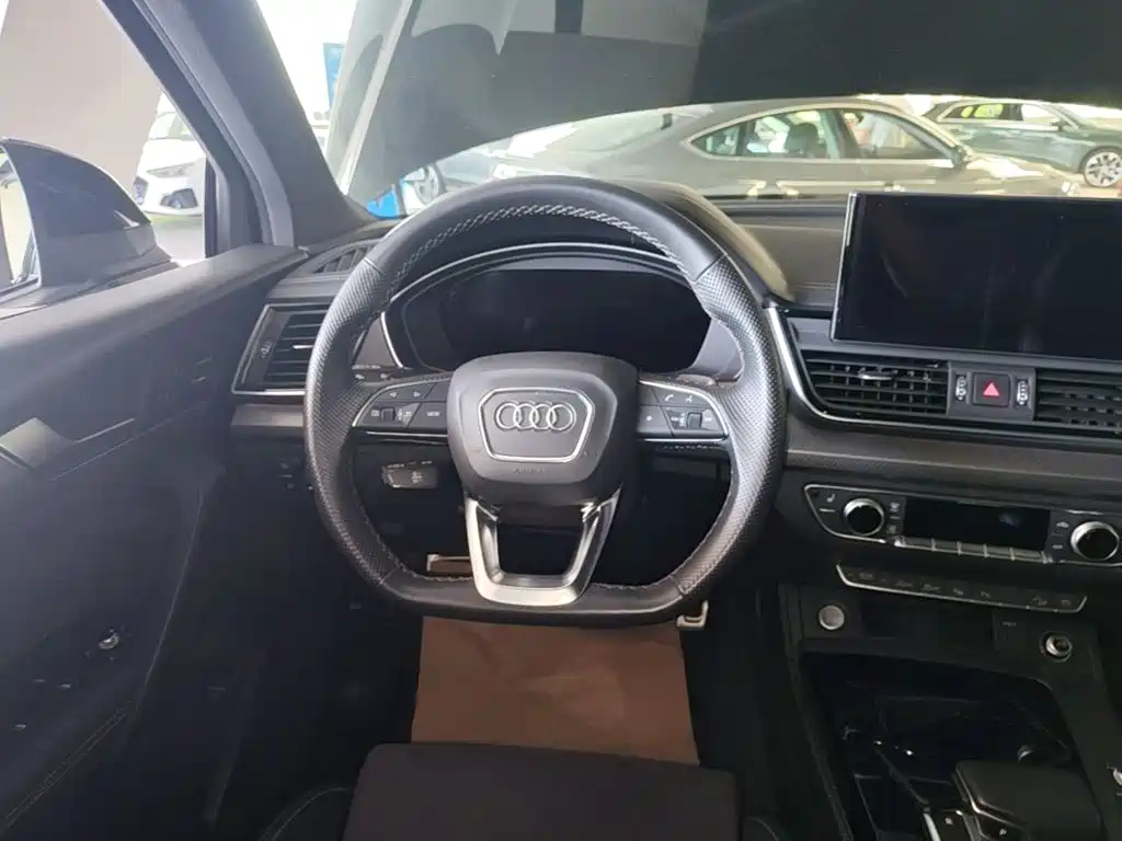 Audi Q5L Sportback 2023 2023 40 TFSI Luxury Style