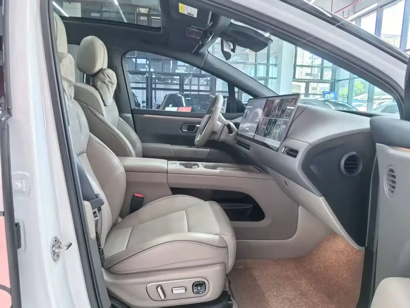 Li Auto i6 2026 2025 2WD Base Model