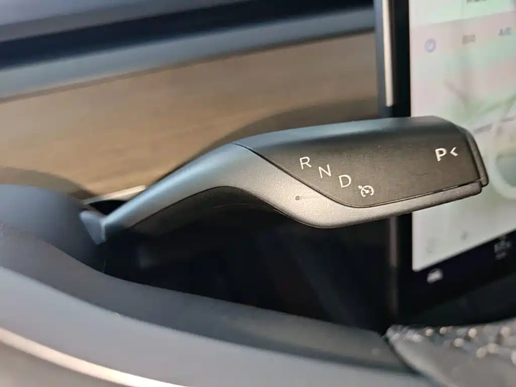 Фото 14 - Tesla Model Y