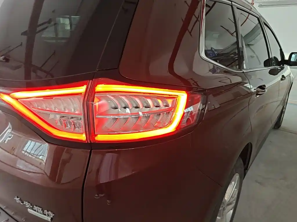 Ford Edge 2018 2016 EcoBoost 245 2WD Luxury 7-Seater
