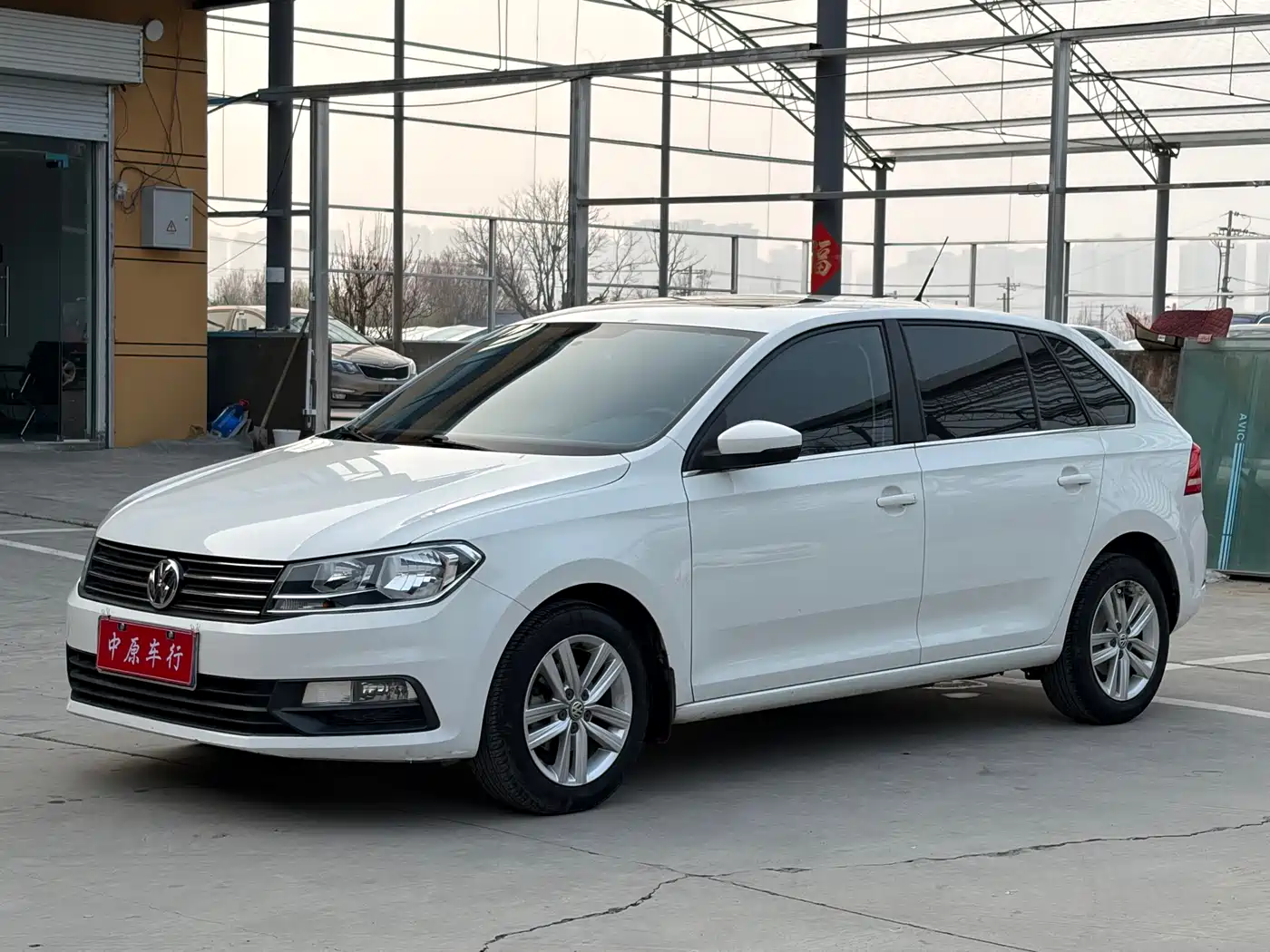 Volkswagen Santana 2015 Gran Santana 1.6L Automatic Luxury