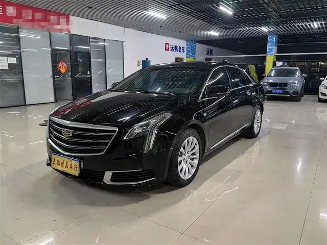 CADILLAC XTS