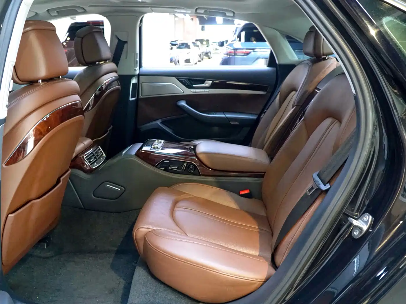 Audi A8 2012 A8L 45 TFSI quattro Luxury фото 6