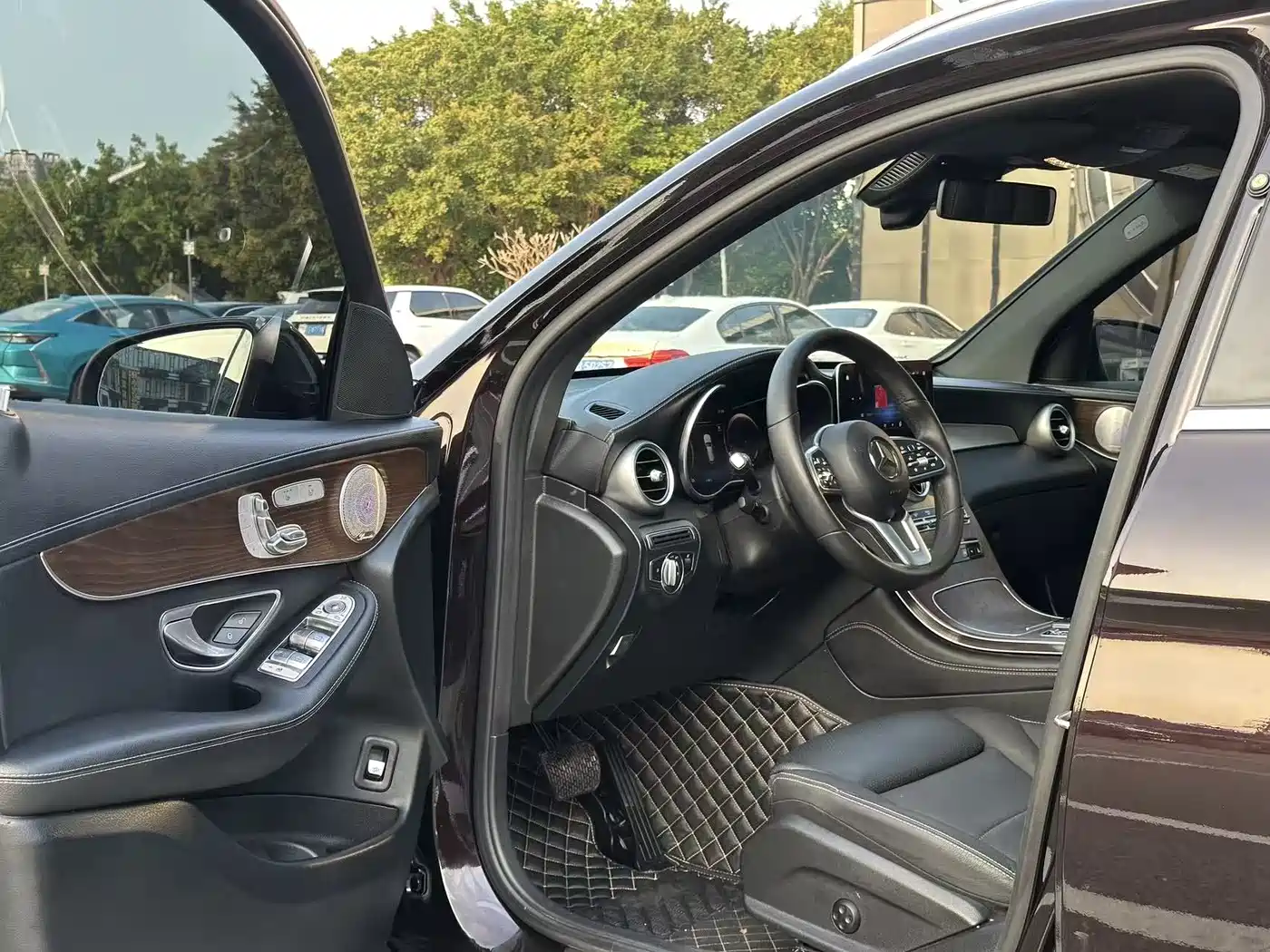 Mercedes-Benz GLC 2022 Model GLC 300 L 4MATIC Dynamic Edition фото 4