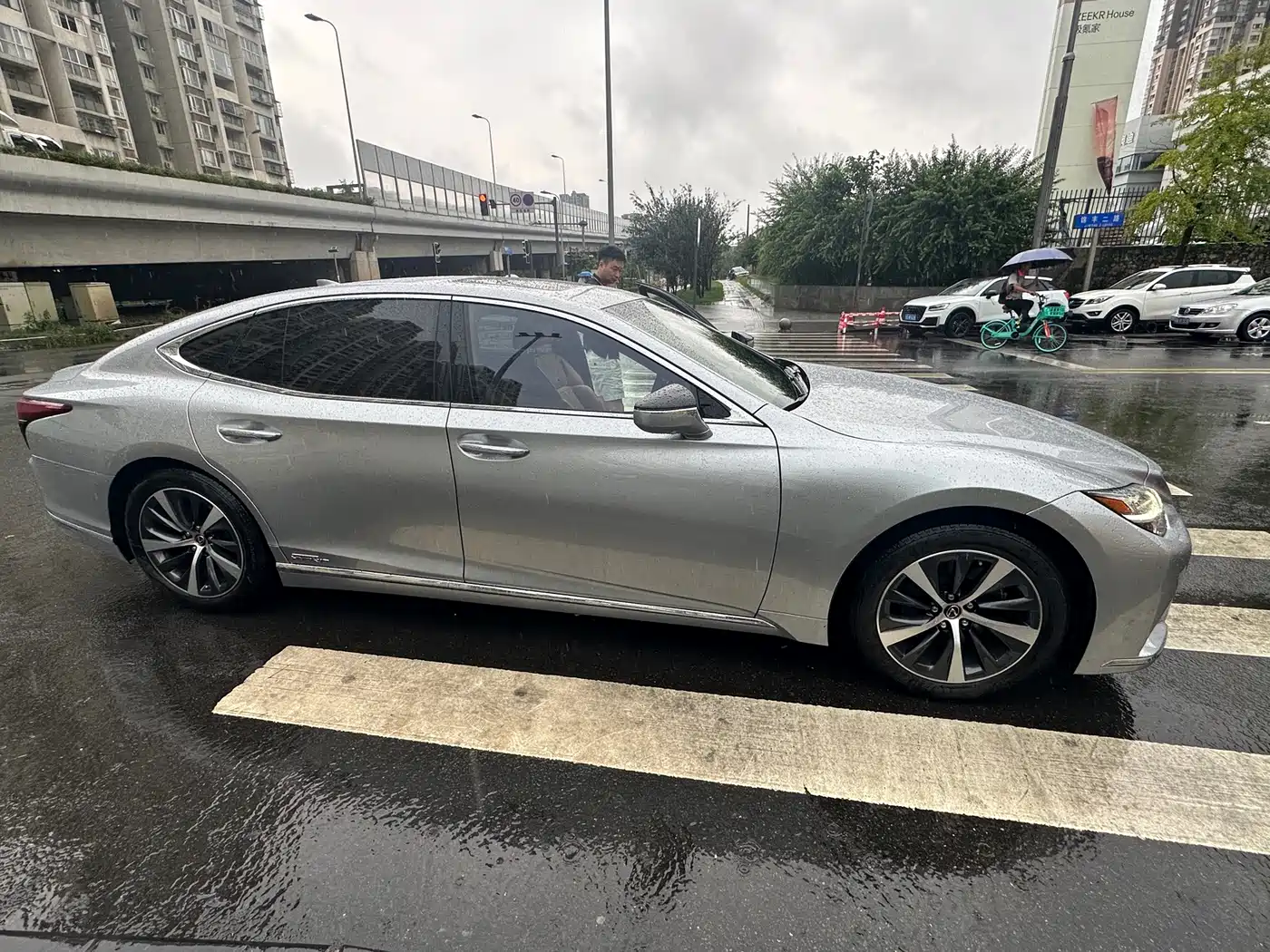 Lexus LS 2022 2021 500h Premium Edition