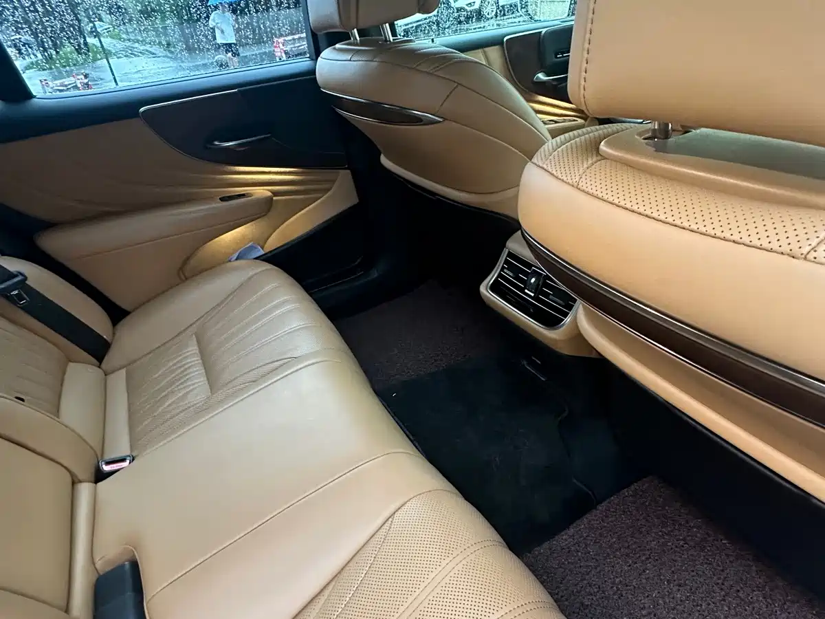 Lexus LS 2022 2021 500h Premium Edition