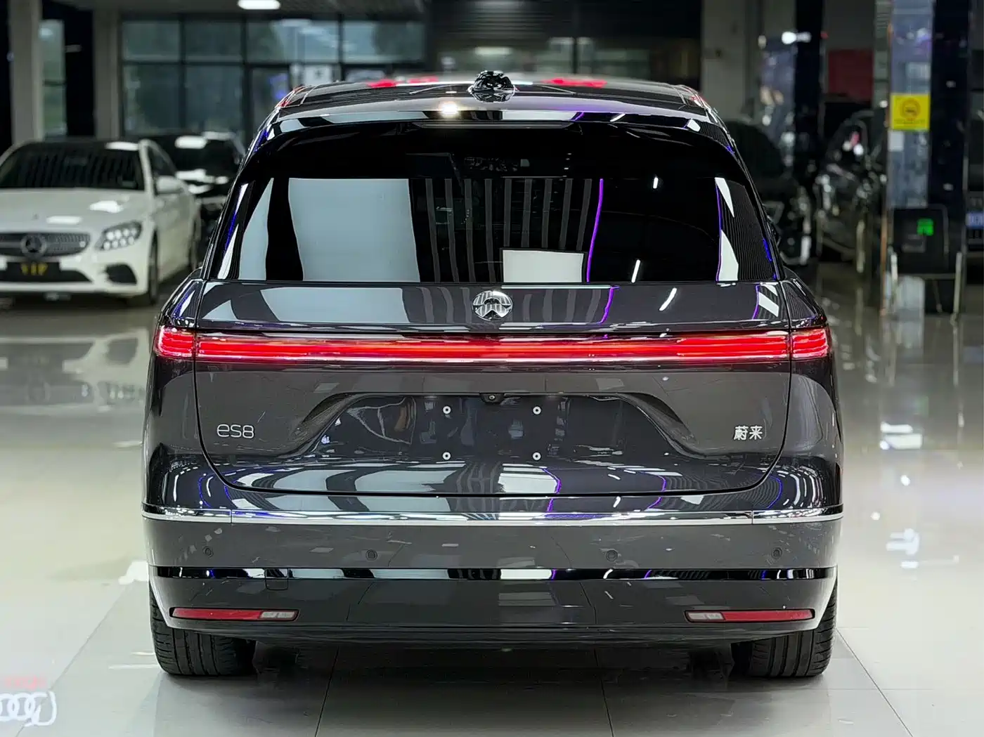 NIO ES8 2026 2025 Model 6-Seat Executive Luxury Edition