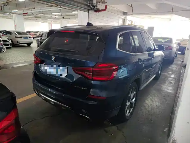 BMW X3 2021 xDrive28i Luxury Package — фото 3