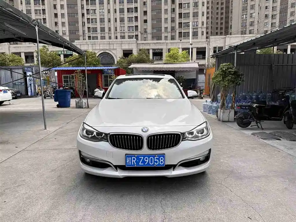 BMW 3 Series GT 2013 320i Style Design Package