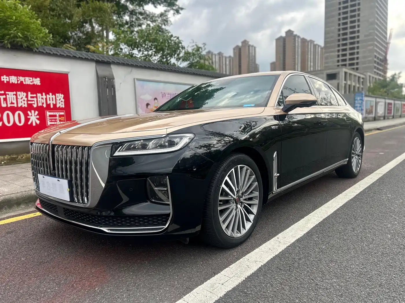 Hongqi H9 2020 3.0T Smart Connection Qi Chang Edition фото 18