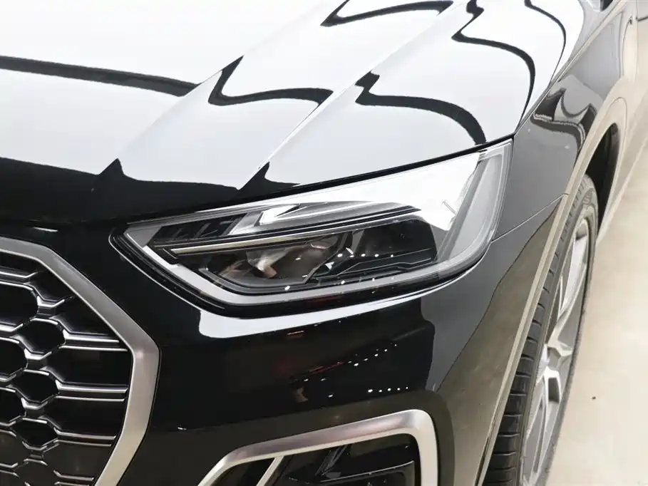 Audi Q5L 2022 45T Luxury Dynamic фото 27
