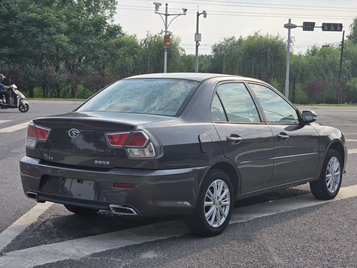 Soueast V3 Lingyue 2015 2015 1.5L Manual Elegance Edition