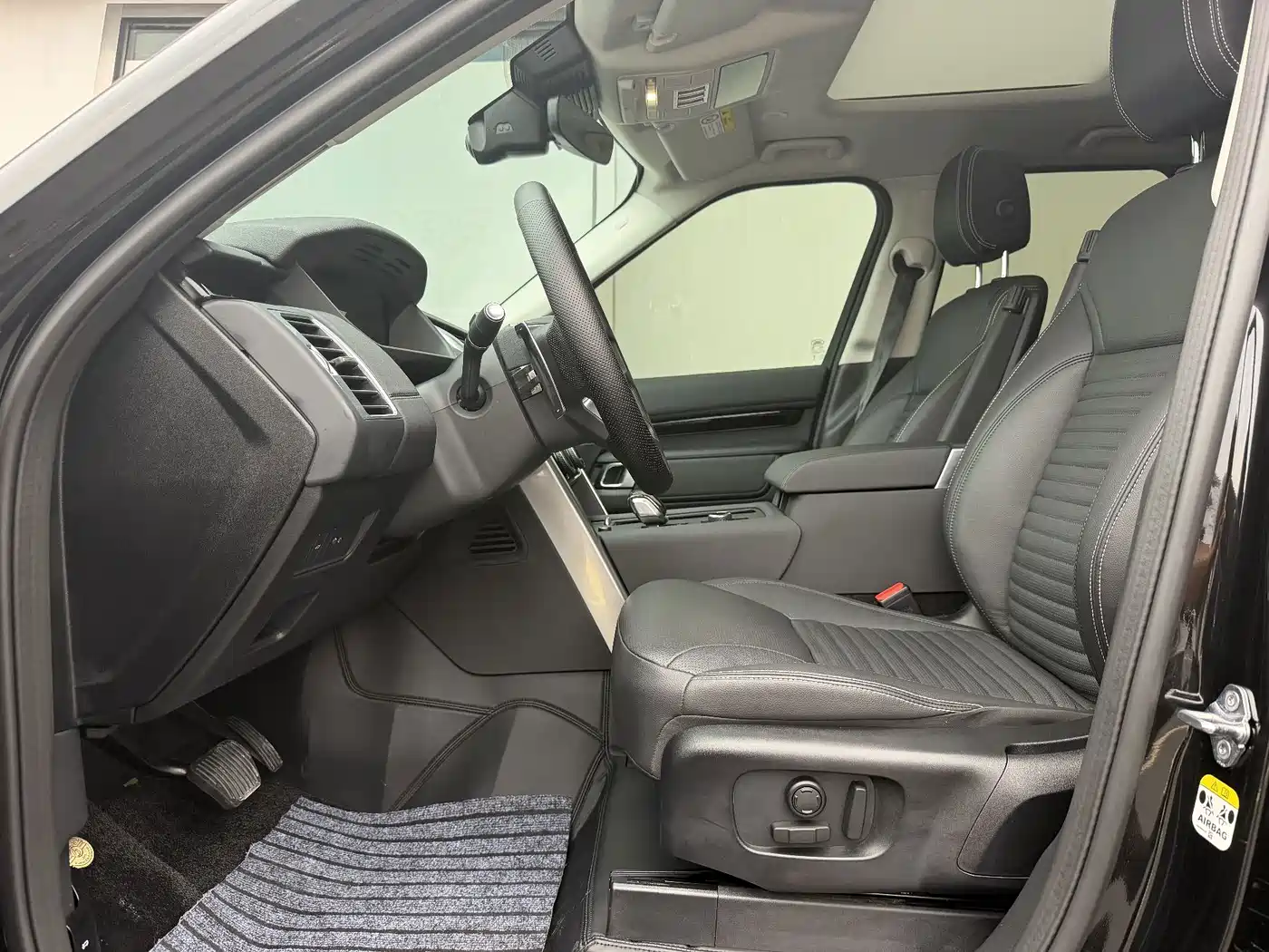 Land Rover Discovery 2024 2024 360PS Dynamic SE