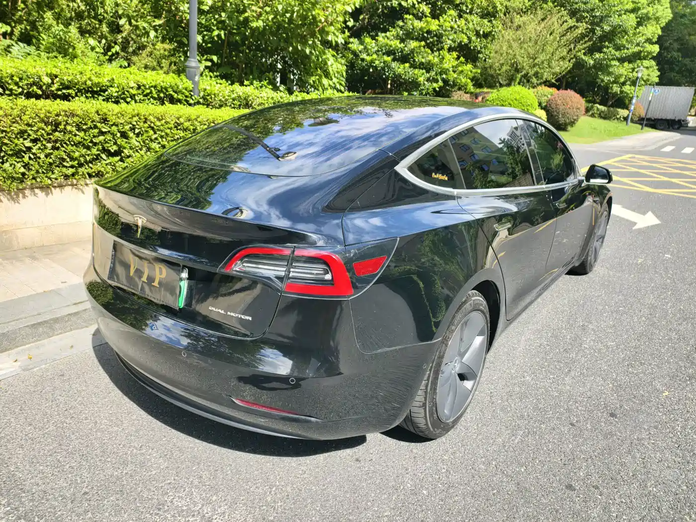 Tesla Model 3 (Import) 2019 2019 Long Range All-Wheel Drive Edition